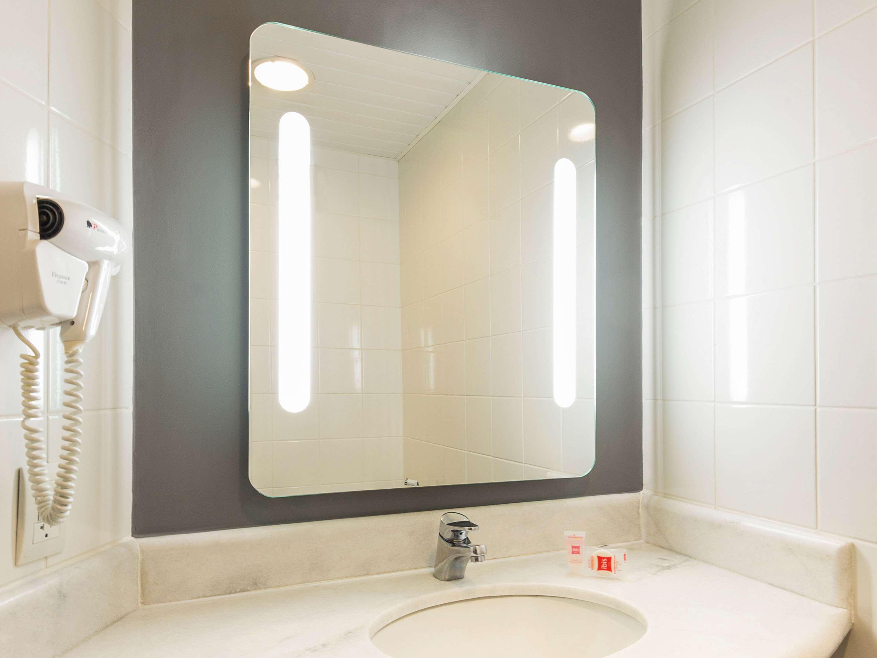 Ibis Colinas Hotel 3*
